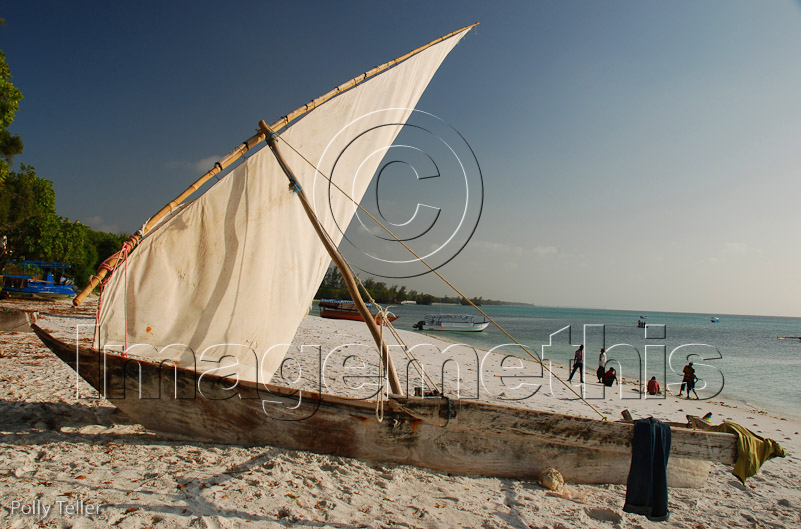 Manta Resort dow & fisherman